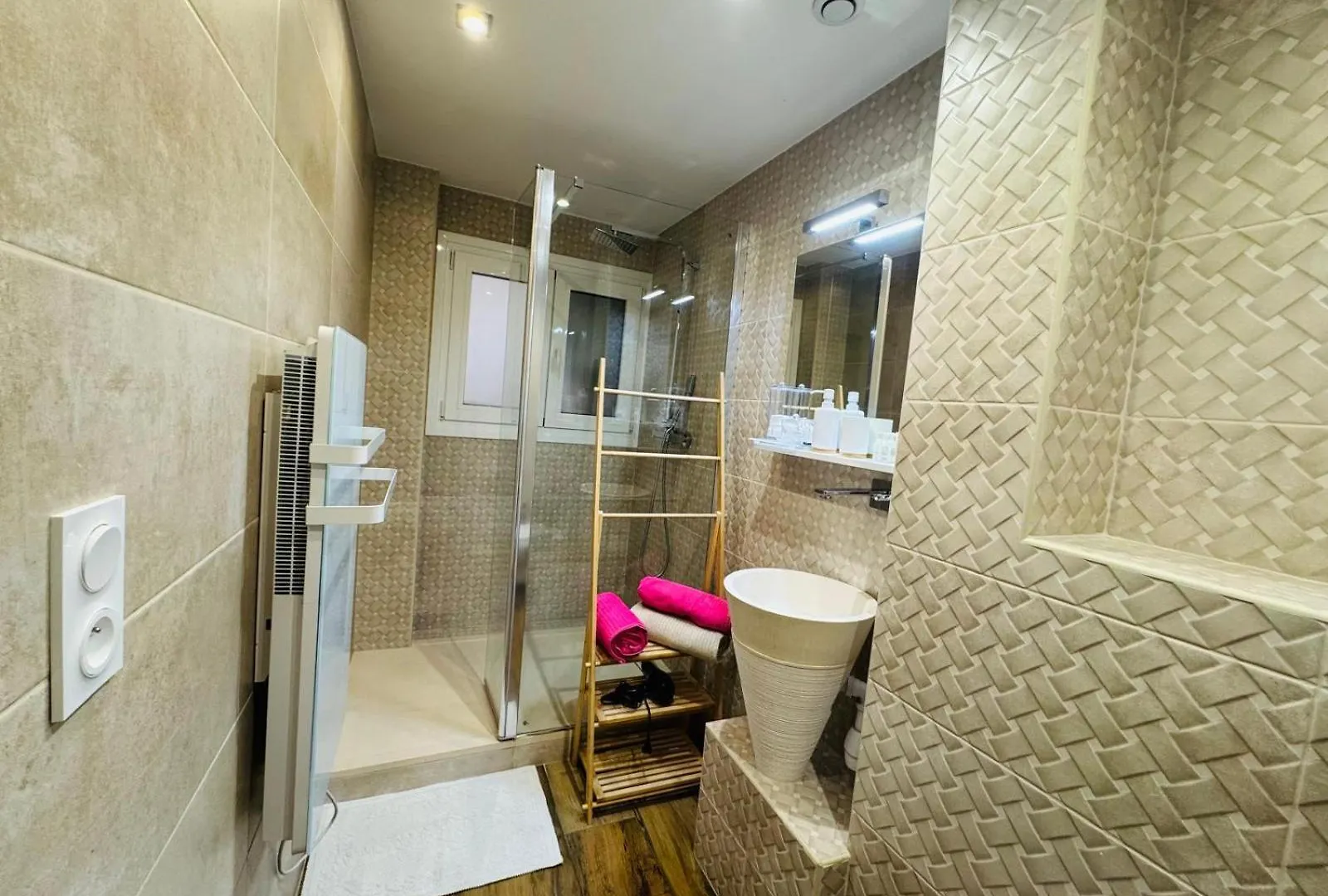 Appartement Coquet T2 BLING BLING à Toulon 0*,