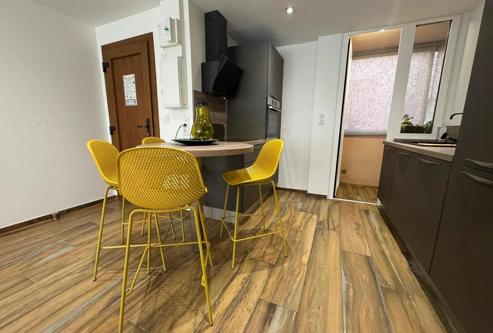 Appartement Coquet T2 BLING BLING à Toulon France